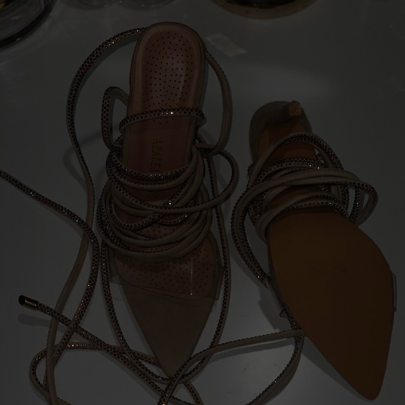 Heels that tie all the way to thighs with a bedazzled finish - Picture 3 of 3